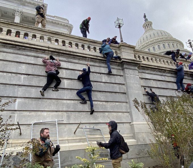 米議会、風雲!たけし城みたいになってるな 