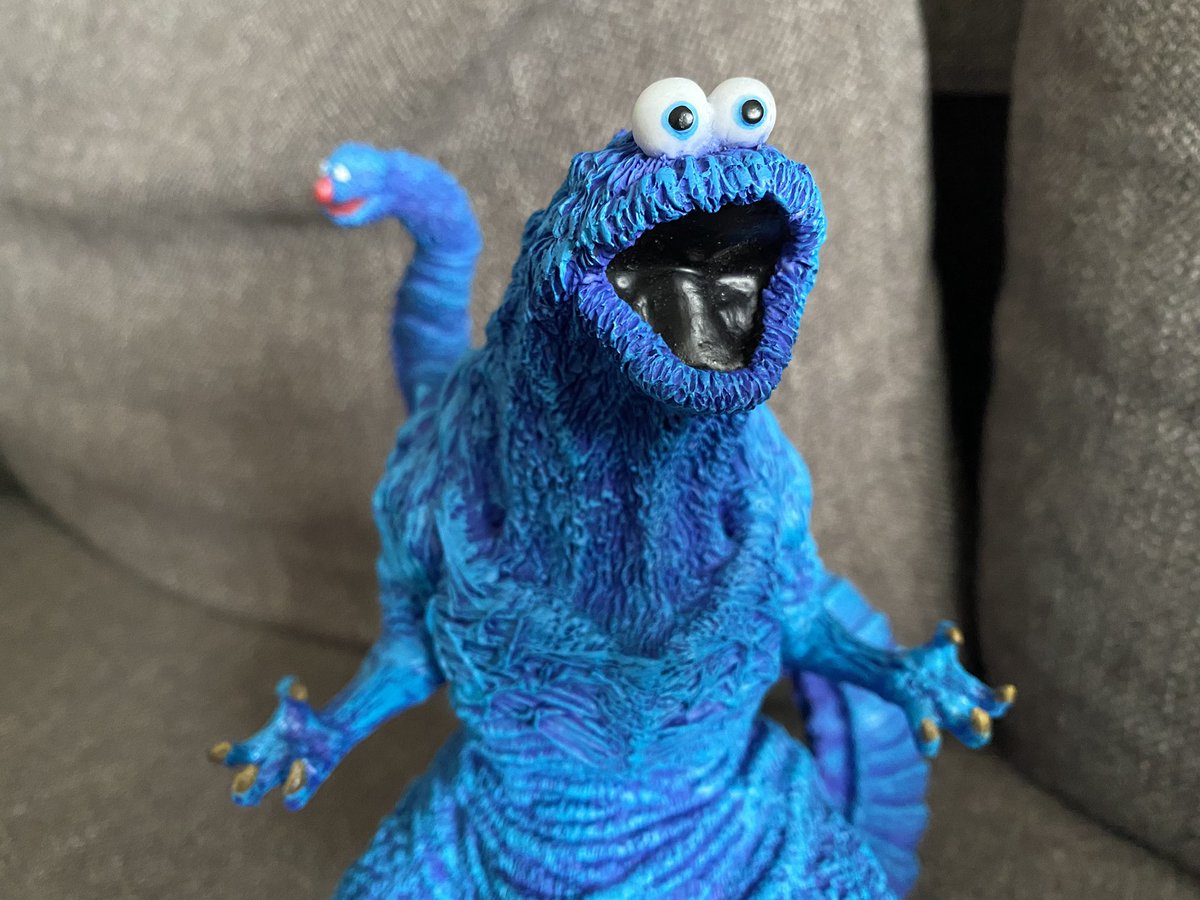 アメリカに住む友達に代理購入してもらったシン･クッキージラ着弾した