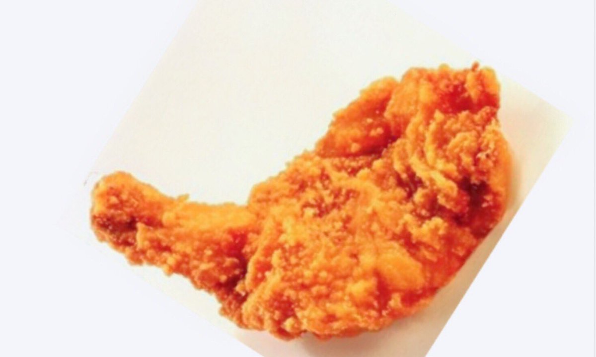 左 : ゼクシィのドレス 右 : モスチキン 