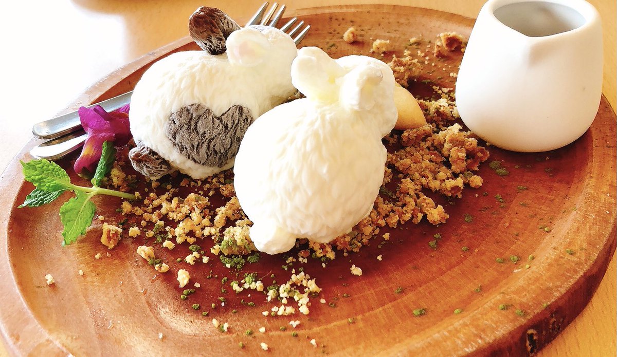 先日食べたうさぎアイス可愛過ぎてたまらなかったです 