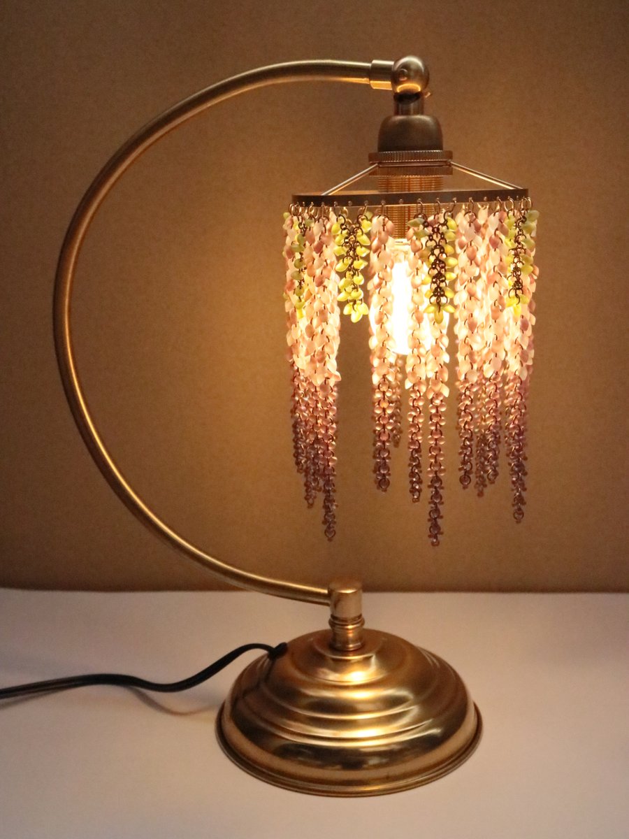 滑り込め #ゴールデンウィークSNS展覧会  1500粒超のビーズと1000個超の丸カンで咲いた藤の花を見てくれ 