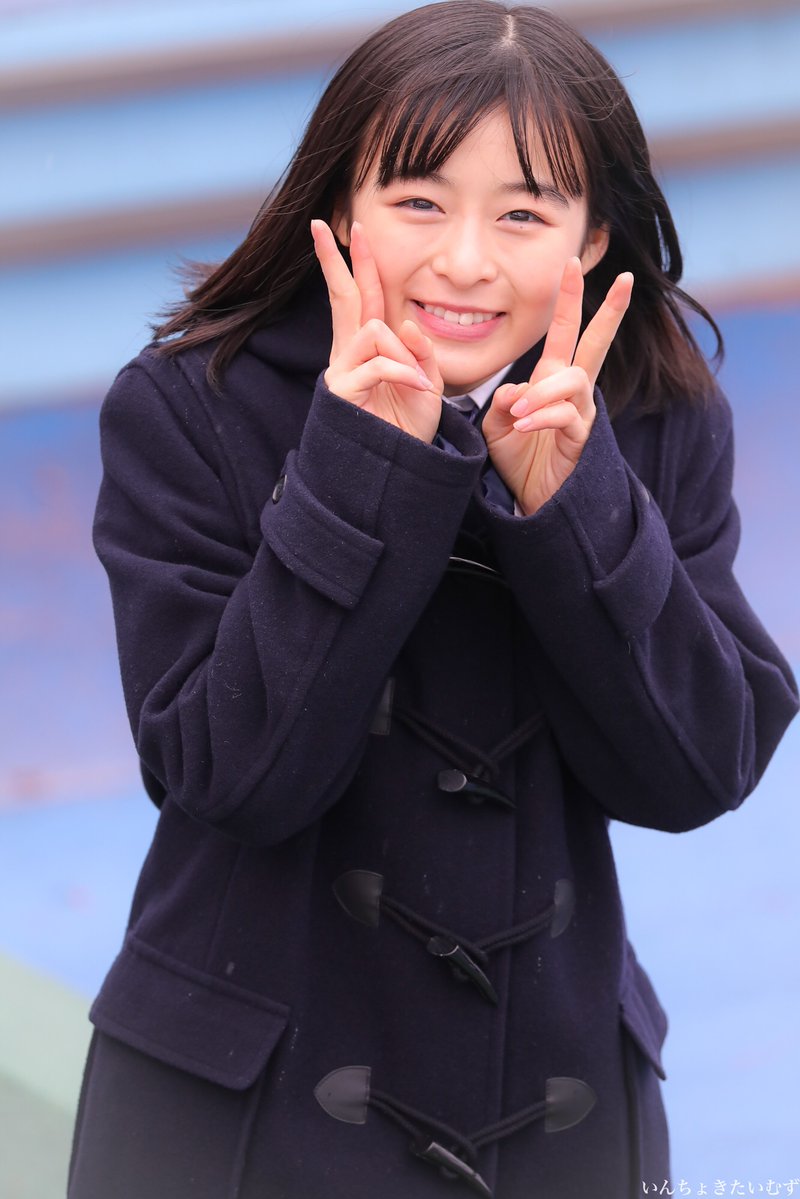 高校サッカー応援マネージャーの森七菜ちゃん可愛すぎる...   登場とともに雨も止んだし、まさに天気の子でした^ ^ 