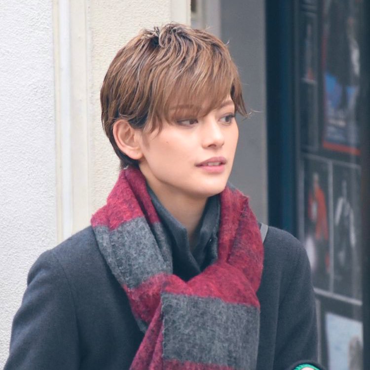 話題の朝美絢さん顔が良すぎてウラヌスかと思った..........ふつくしい........... 