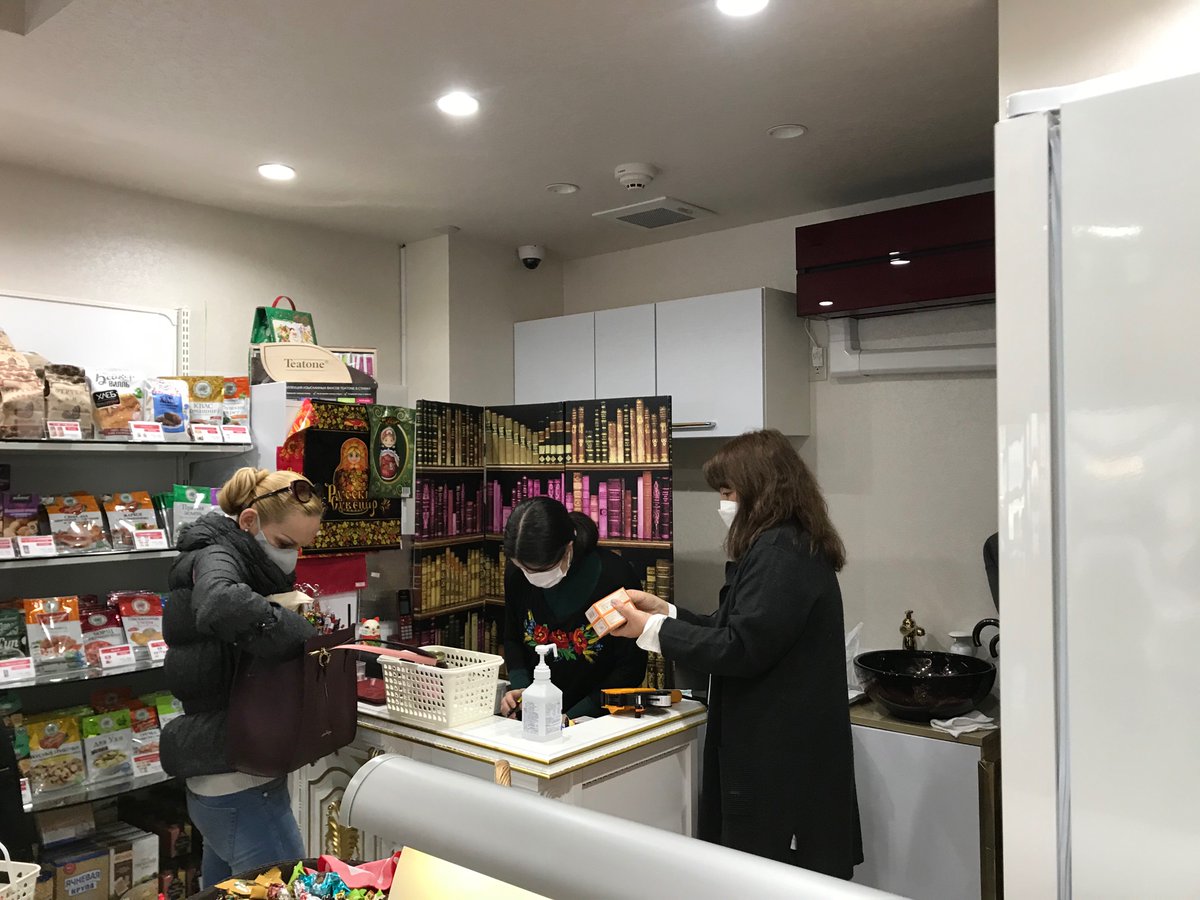 今日、東京銀座にロシア食品専門店『赤の広場』がオープン