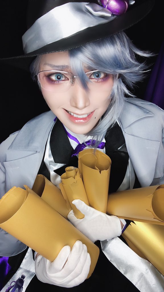 ツイステ/コスプレ 🐙アズール(寮服)  ではこちらの契約書にサインを