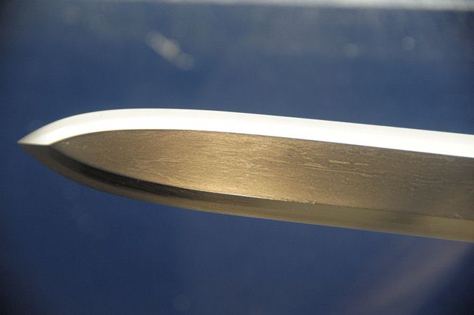 その名も 隕星剣 約3万年前に深宇宙より飛来した キャニオン ディアブロ隕石 から作られた隕星剣