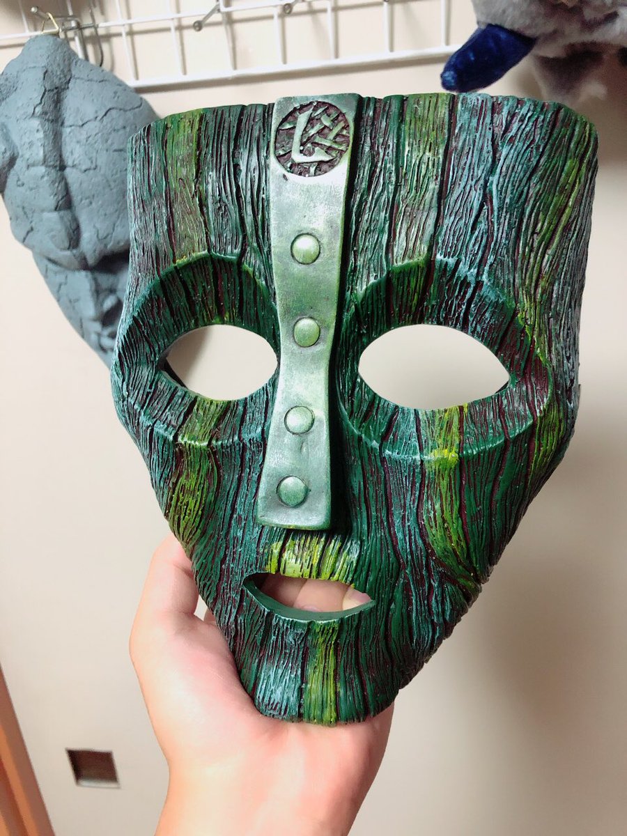 なんか河原でお面？拾ったから後で被ってみるわ 