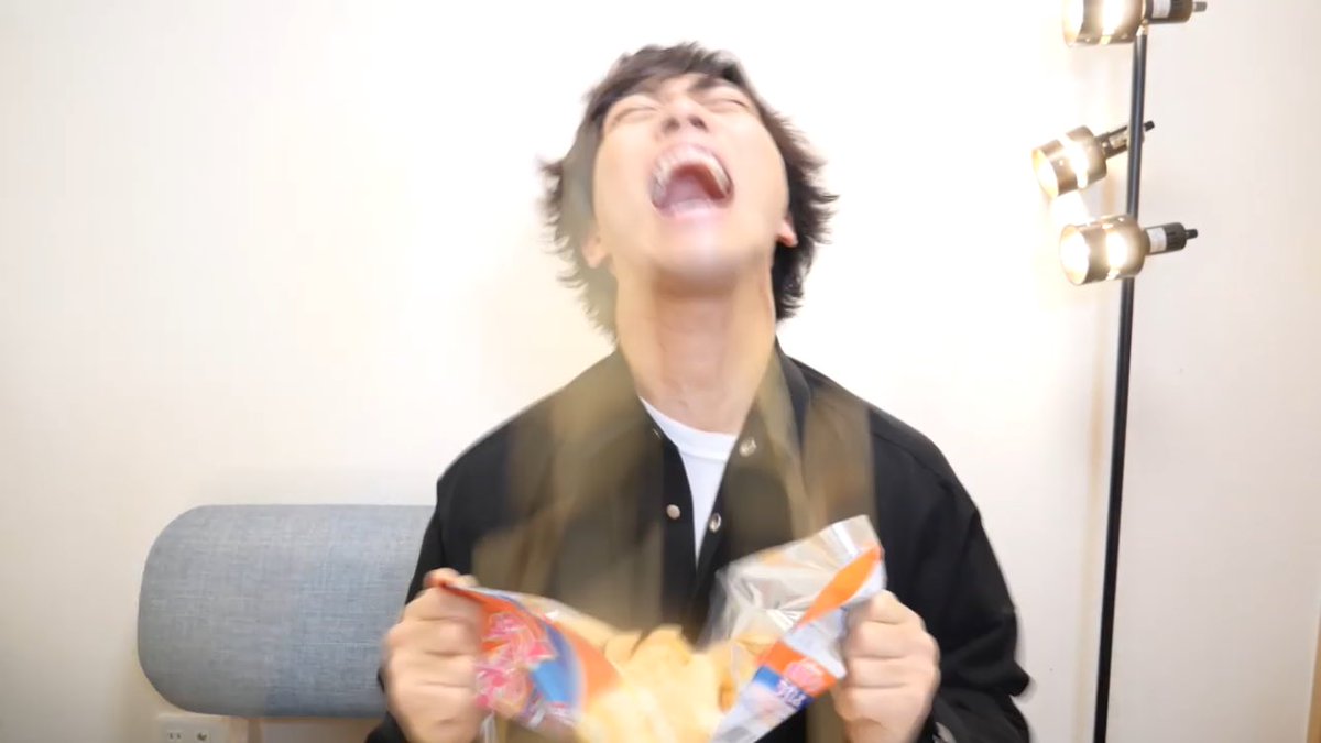 クソコラから始まったポテチ開封を、ずっとやり続けてくれる岡田さんには好感しか湧かないわ 