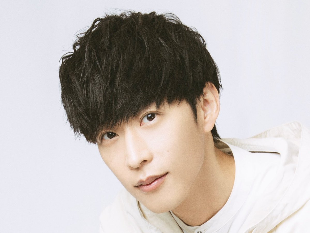 新成人の皆様、どっちも僕です  ←20歳   41歳→ 