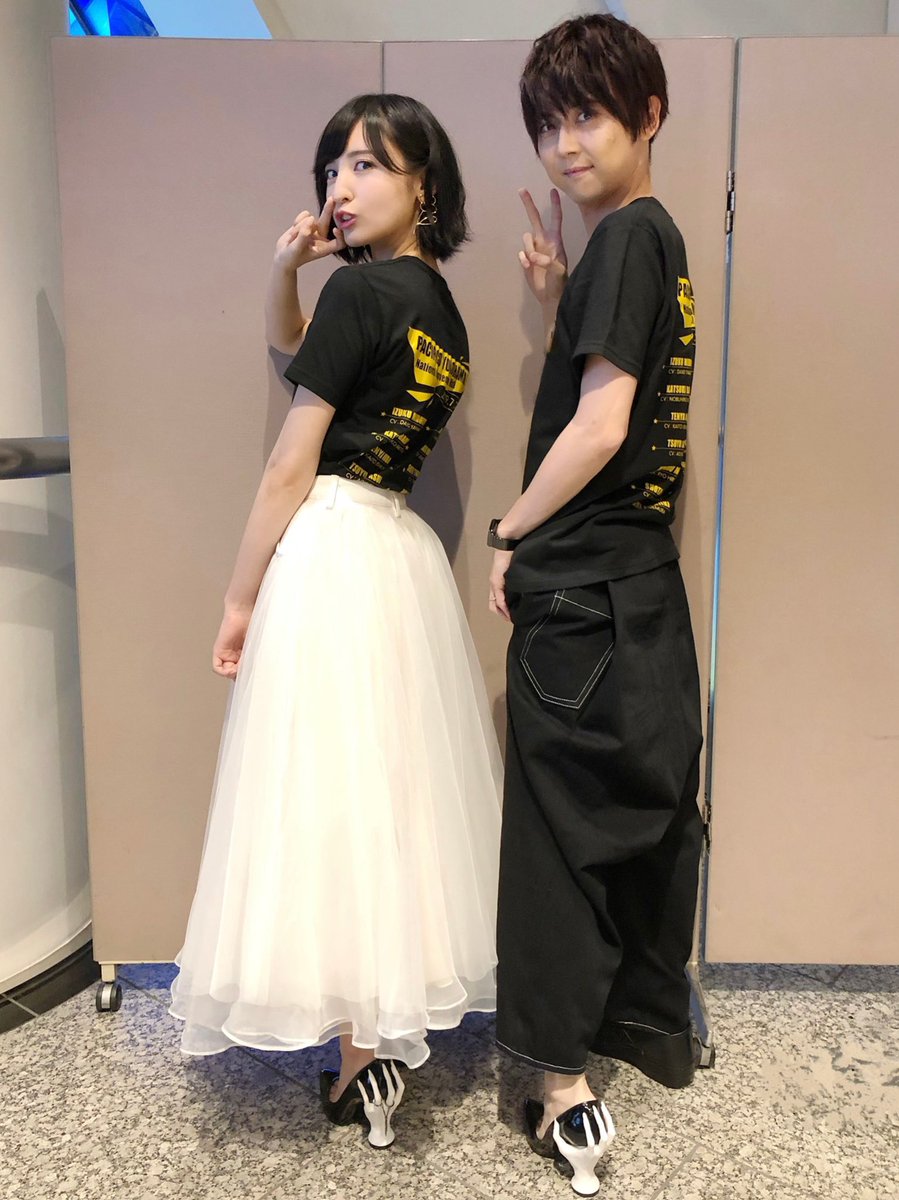 本日『ヒロアカ』のイベントにて佐倉さんに惹きずり込まれる運命のヒールパンプス履いて頂きました〜