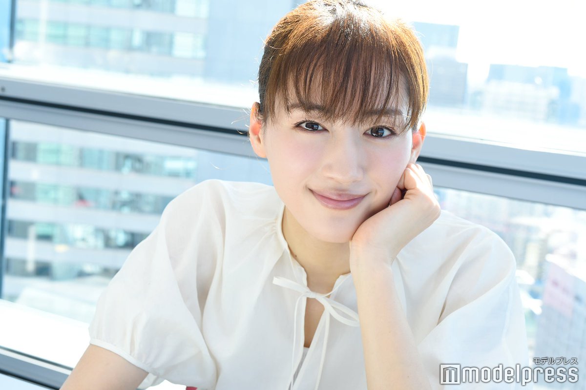 北川景子も戸田恵梨香も石原さとみも新垣結衣も結婚しちゃったから、今日から「綾瀬はるか派」と「深田恭子派」と「長澤まさみ派」が乱立する三つ巴の派閥が存在する三国志みたいな時代が訪れるぞ