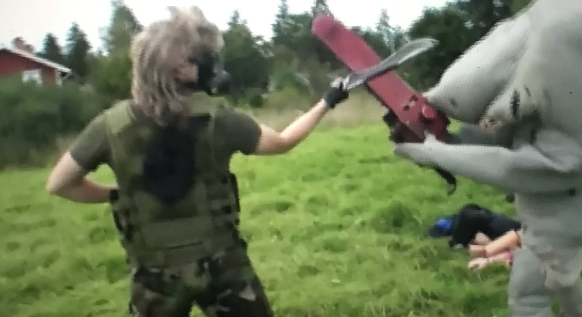 サメがチェーンソー使って襲ってくるサメ映画が来月アメリカでリリースされますよ 