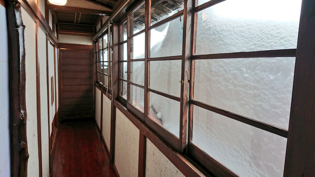 僕ら3階のお部屋に泊まってたはずなんですけどなんですかこれ……