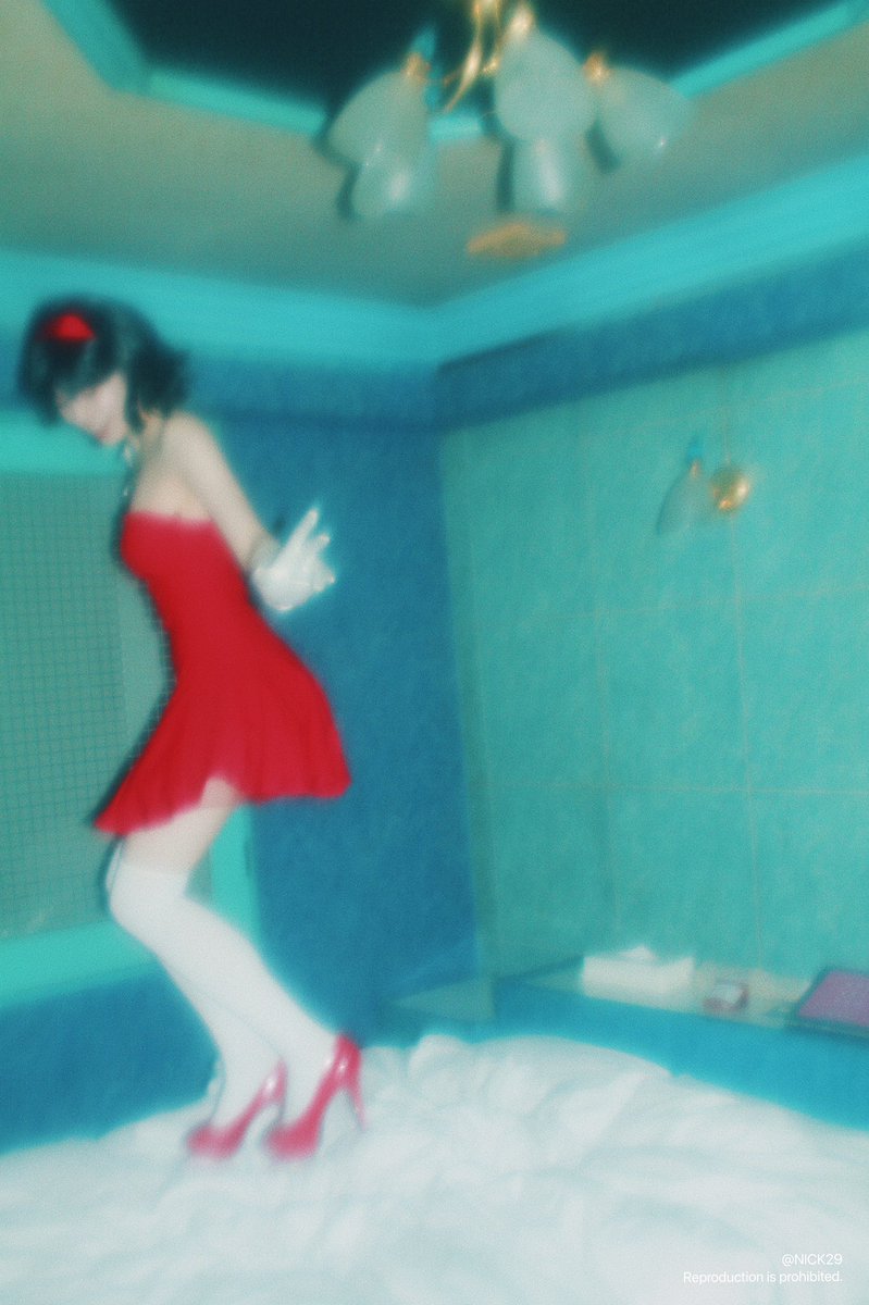 「あなた、誰なの?」