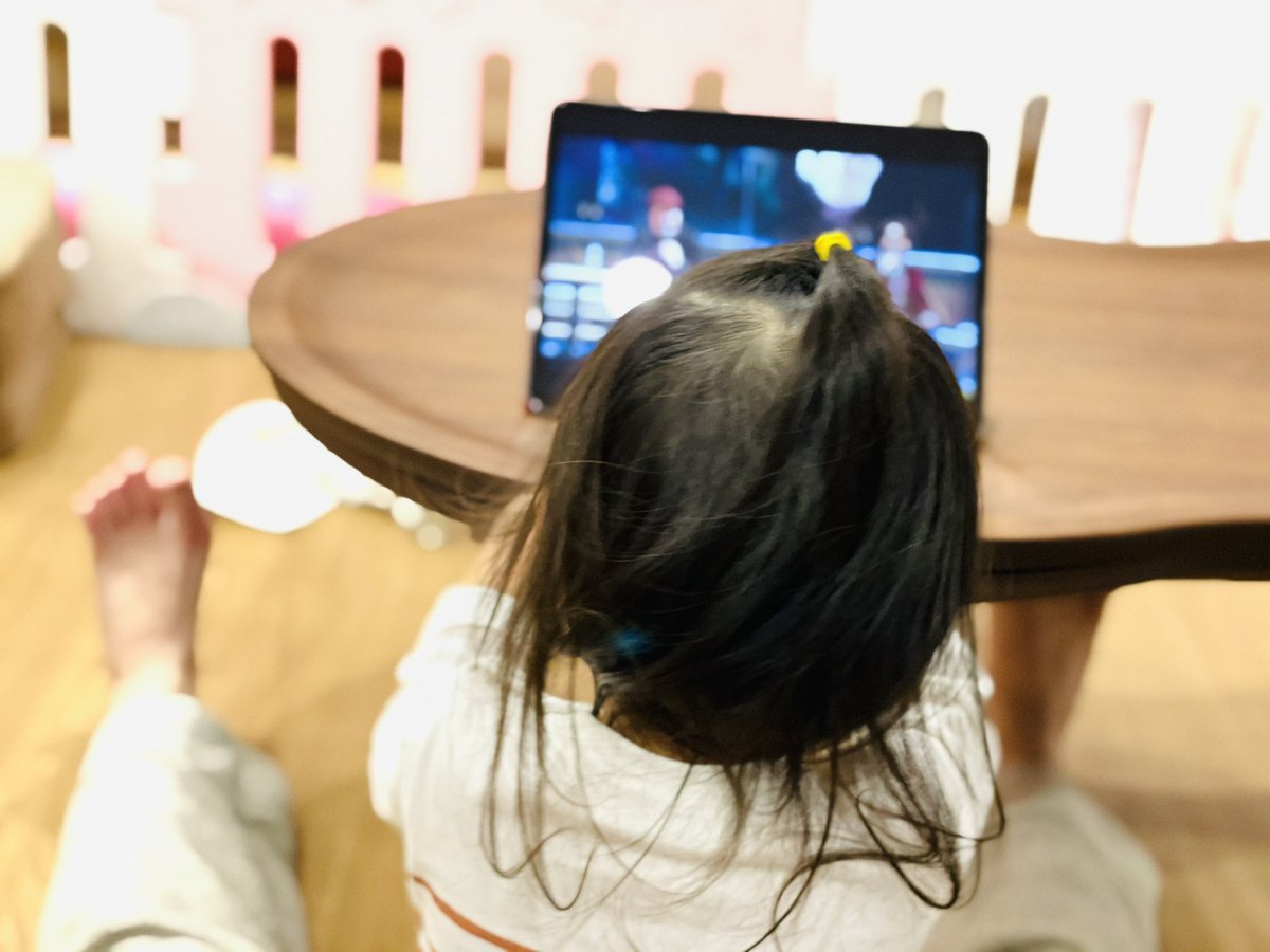  「パパいないねぇ」  そうね… 君の後ろにいるからな… #アイナナ5周年イベント 