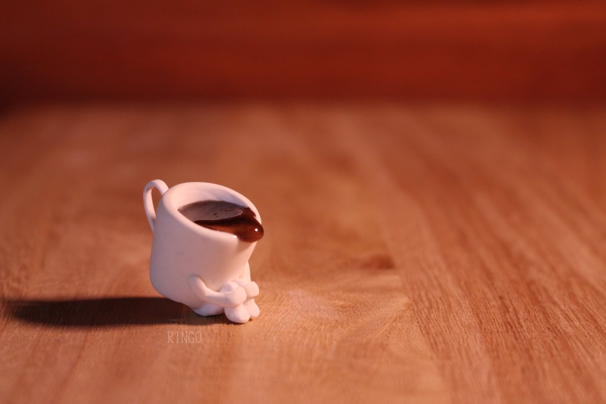 きのう飲み忘れたコーヒー取りに行ったら 落ち込んでた