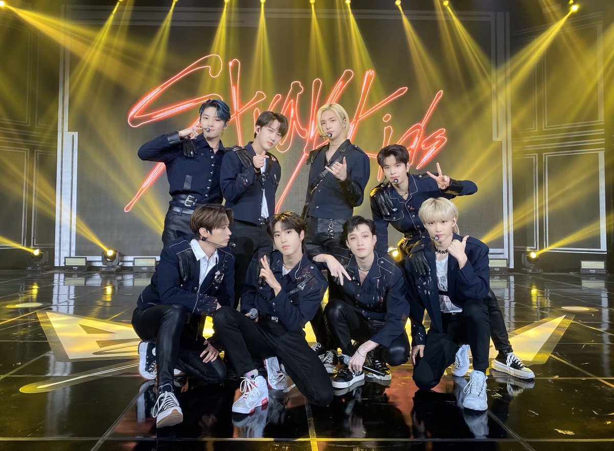 STAYの皆さん❣️ 「Music Station」での「ALL IN」と「バズリズム02」での「Back Door -Japanese ver.-」のパフォーマンスはいかがでしたか