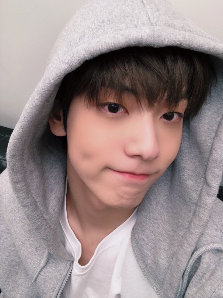 [#TXTMESSAGE] SOOBINです! さいきん とてもとても さむいですね あたたかくして きょうのよるは PLAYLIST をいっしょに みましょう~ #TXT_SOOBIN 