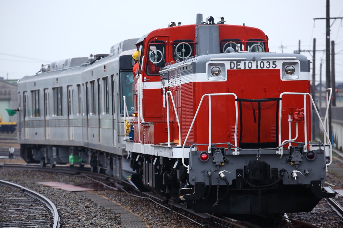 12/26 松任構内 03系北鉄譲渡車試運転 139-839 北鉄アンテナ、スカート、フルカラーLEDが取り付けられました パンタグラフは菱型 床下機器は三菱製の新品が多くみられました 無動力で台車や表示機の試運転と思われます