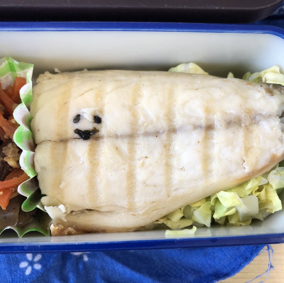 今日の弁当 ノリノリでTwitter映えを狙う姉貴 