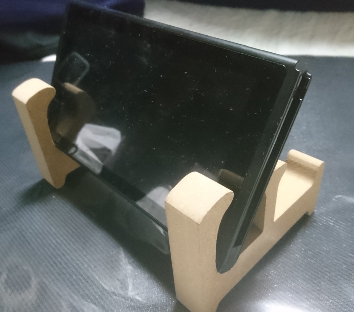 100均にあるFFがswitchを置くのに丁度良い