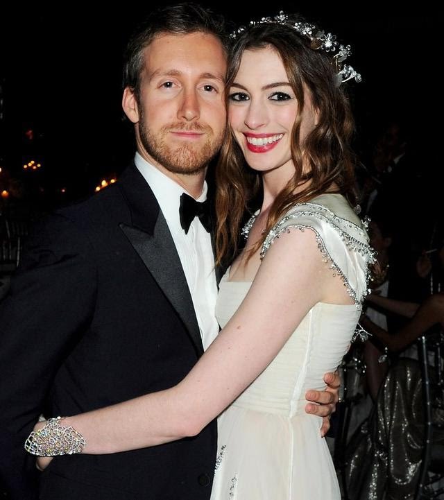 アン・ハサウェイの旦那さんのアダムシュルマンがシェイクスピアの生まれ変わりかもしれないって話がロマンチックすぎる、、、 