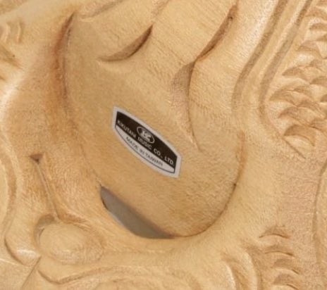 USBを挿せる新手の木魚かと思いワクワクしてよく見たら、ただのシールだった