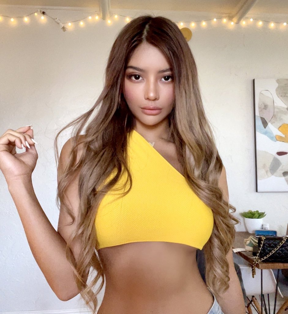 パーティー誘われてドレスなかったから これで行ったら意外とイケた。 