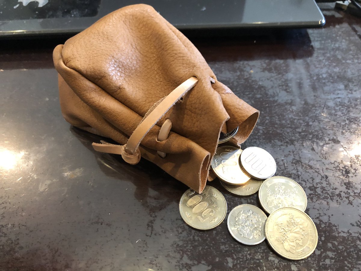 今日のコミティア、いい本もたくさん買えたけど、一番の収穫はこの皮袋