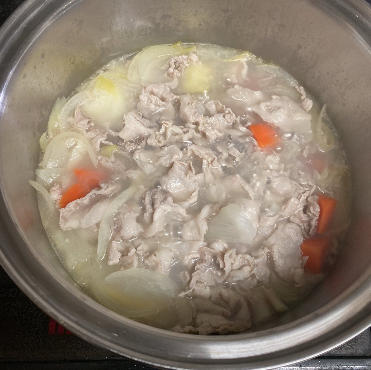 この次の味付けの仕方によってはカレーにもシチューにもハヤシライスにも肉じゃがにもなれるここの段階のことをワイはイーブイと呼んでいる