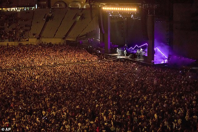 ニュージーランドではコロナ後最大となる5万人規模の野外音楽フェスが開催されました 