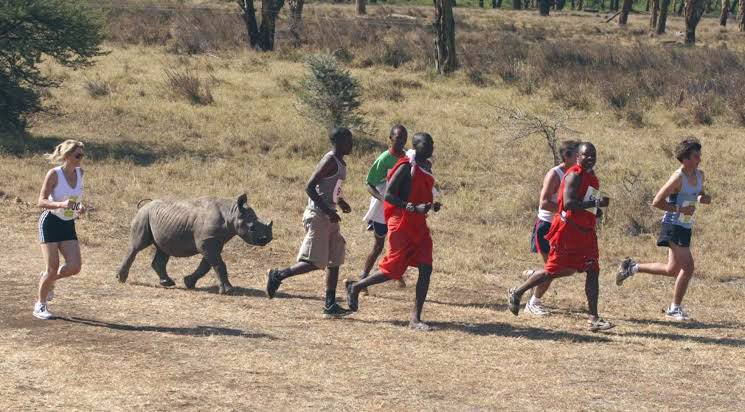 ケニアのマラソン大会の写真おもしろ 