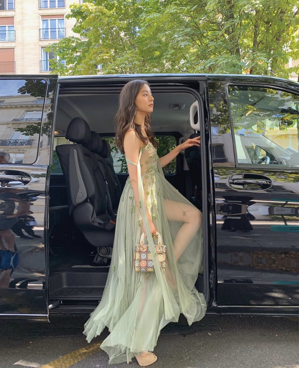 diorを身に纏った新木優子様、品があって美しくてとても素敵… 