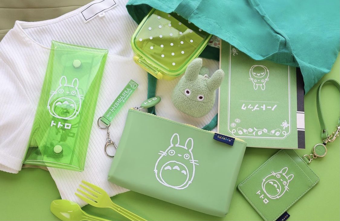 ついにジブリがサンリオみたいなことし始めたで オタク狙い始めた まあかわいいから買うけどメイガニとか強すぎ 