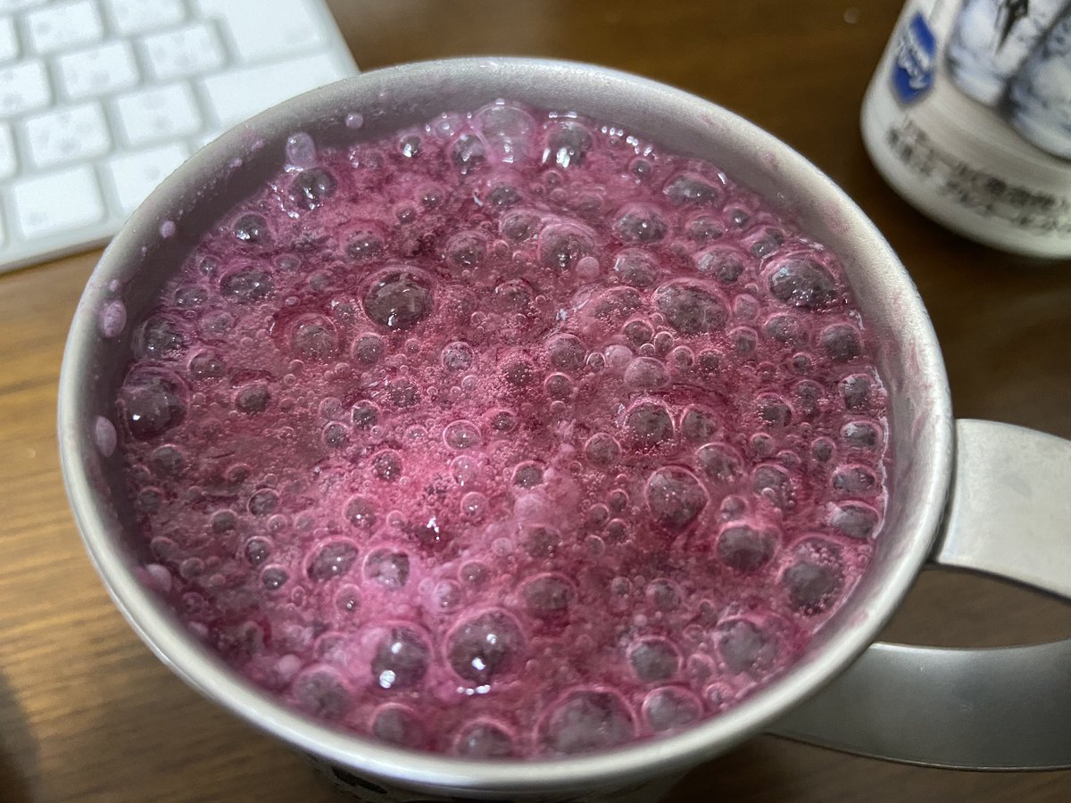 アイスの実と酎ハイ混ぜたら地獄みたいな液体が出来上がるらしいね 