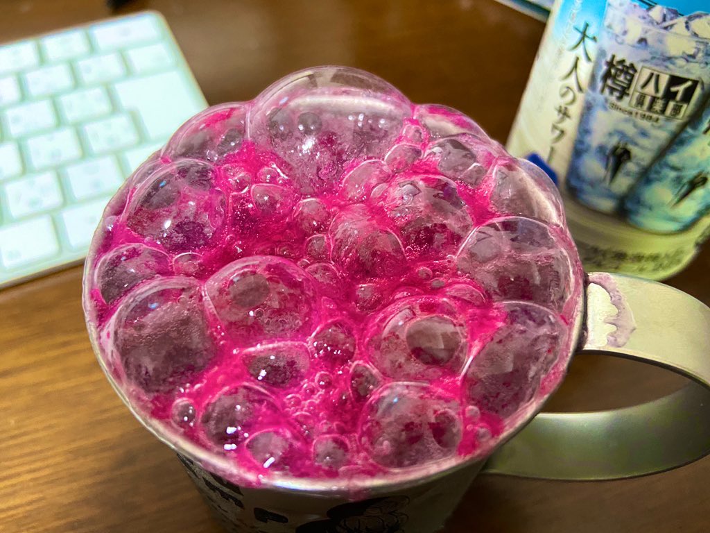 アイスの実と酎ハイ混ぜたら地獄みたいな液体が出来上がるらしいね 