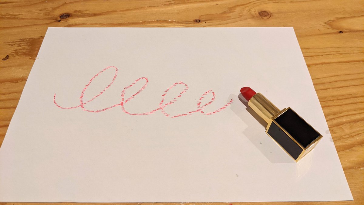 小さい頃「お母さんの口紅でお絵かきしてみたい」と思ったことがあるすべての人のためのクレヨン作ったから見て