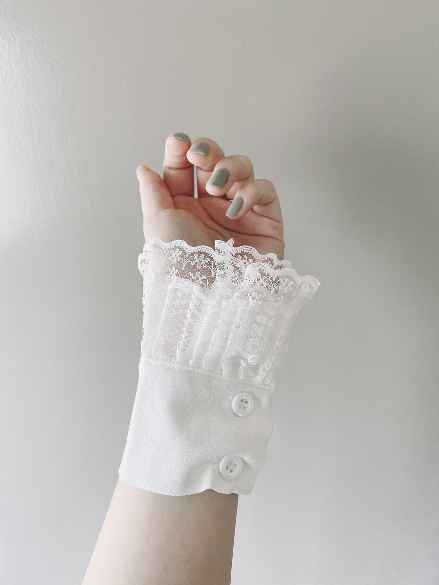 普通の人より腕が長くて良い袖丈のレース服少ないから、付け袖っていうのを買ってみた