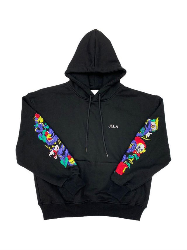 これをパクリと言わずして何をパクリと言うのか…甚だ疑問である 許可を取ったのかそれとも無断なのかは定かではないが、有名人がアパレルブランドを立ち上げたと公にするのであればやってはいけないことをしたのではなかろうか 今すぐ取り下げるべき (1・2枚目KIDILL 3・4枚目元夢アド京佳のブランド) 