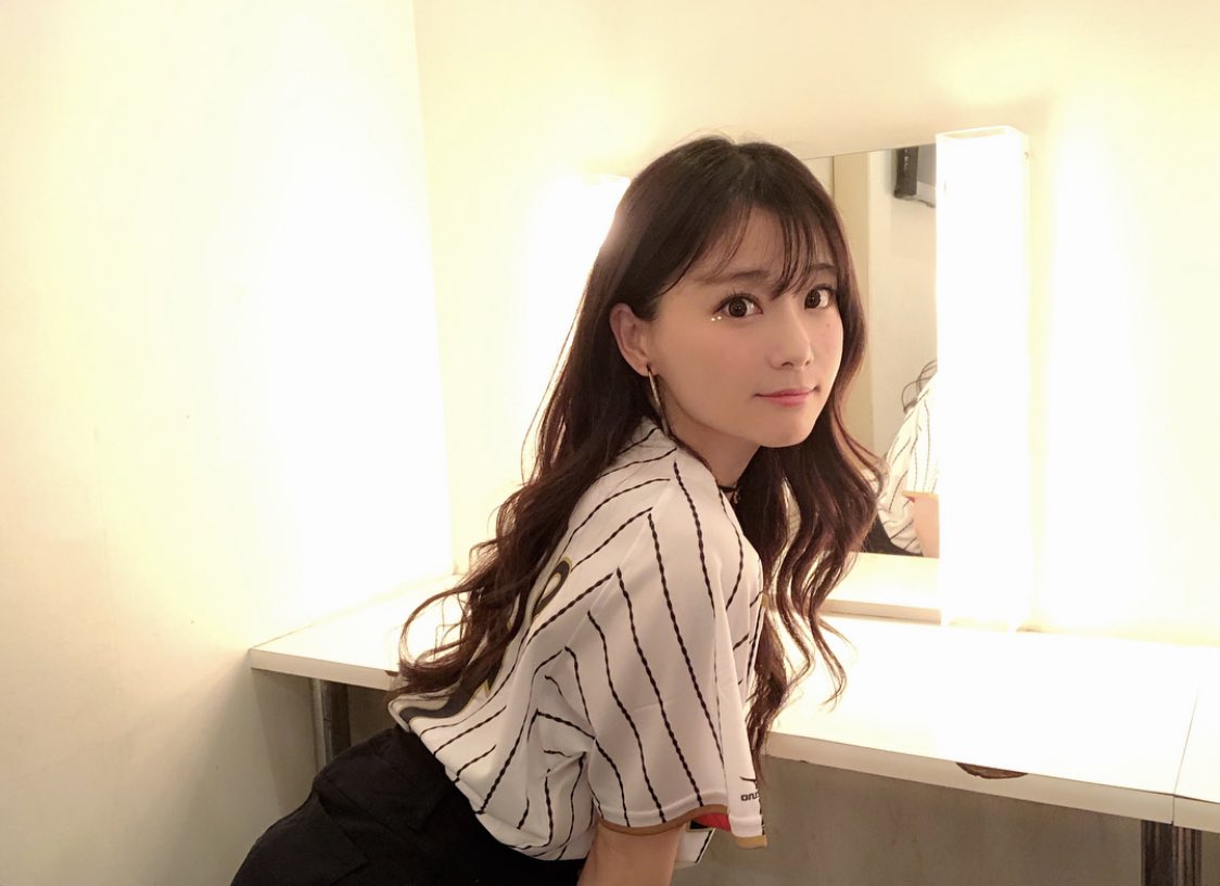 めちゃイケ時代で止まってたんだけど久々に重盛さと美見たら顔も服装も激キャワすぎる