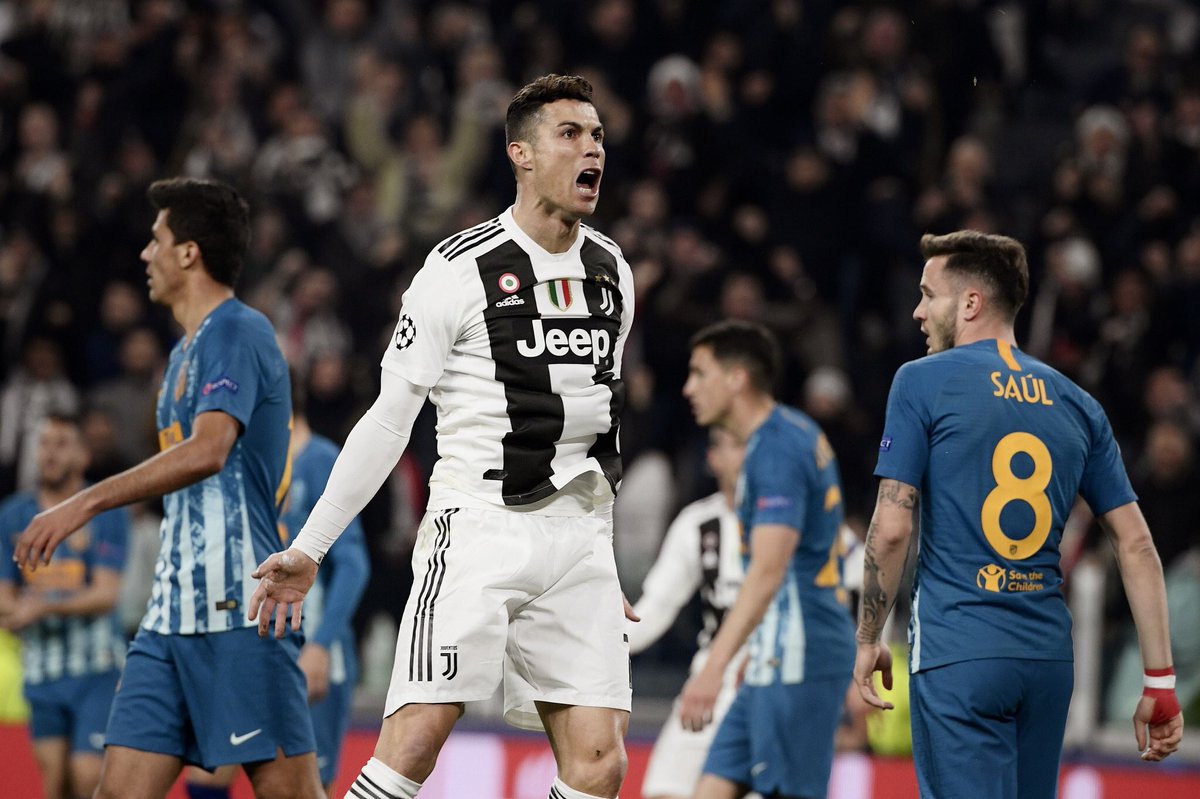 UEFA Champions League Full time at Juventus Stadium: ユベントス 3-0 アトレティコ・マドリー (agg3-2 27' : クリスティアーノ・ロナウド 49' : クリスティアーノ・ロナウド 86' : クリスティアーノ・ロナウド ロナウド劇場!!!! ユベントスがCR7のハットトリックで2点差をひっくり返し逆転突破!!!