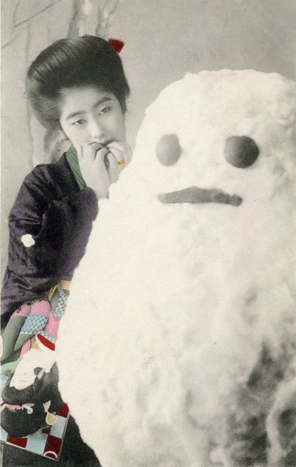 最初、ネタかと思ったんですが明治の雪だるまが寸胴でこんな可愛かったって本当ですか笑 WEBで発見した画像ですが印判皿まであるみたいで、どうやら僕は勝手にかつがれた気になっていたようです😭 