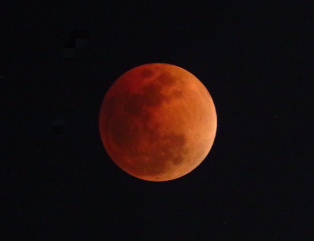 スーパームーンの皆既月食はいよいよ5月26日夜です