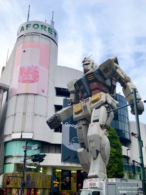 #俺たちもガンダムで行く 1/144スケールのガンダムのプラモデル(RG シリーズ)を、実際の東京の風景に合成した『TOKYO GUNDAM』という写真シリーズ