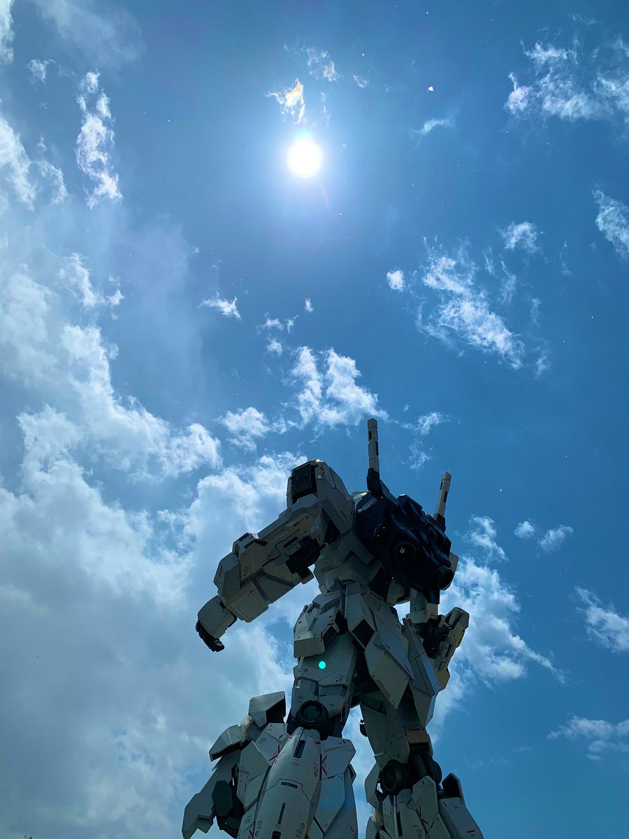 お台場のガンダム前 雨止んで無駄にエモい写真撮れた 