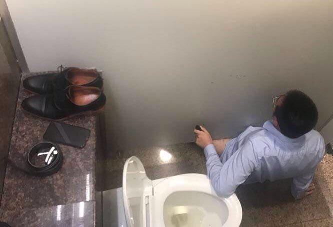 あぁっ」ってうめき声聞こえてくるから覗いてみたらこれ