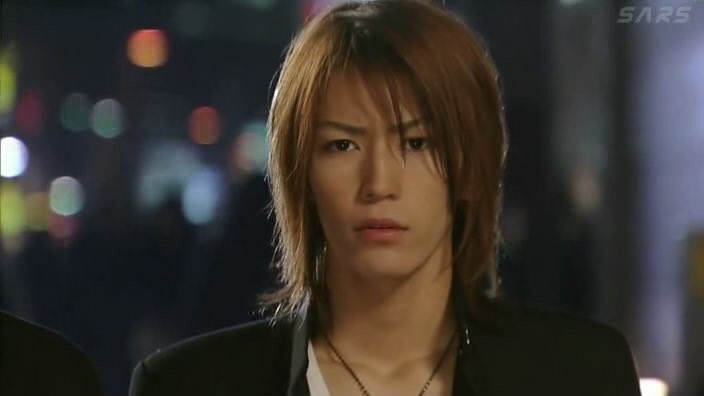 赤西派か亀梨派かでクラスの女子が分かれて凄い盛り上がってたあの時代に戻りたい 