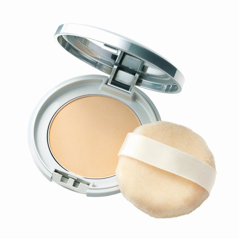  汗や皮脂でテカテカになった肌、程よくマットにしてくれて肌が綺麗に見えるのに厚塗り感無し