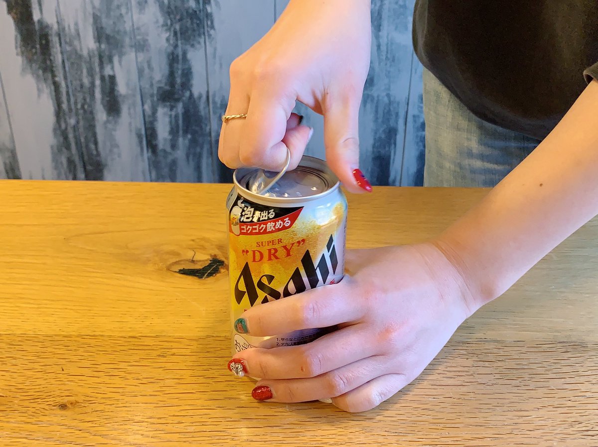 日本初、フタを丸く取り外せる缶ビールが登場すると聞き、一足先に試してみました