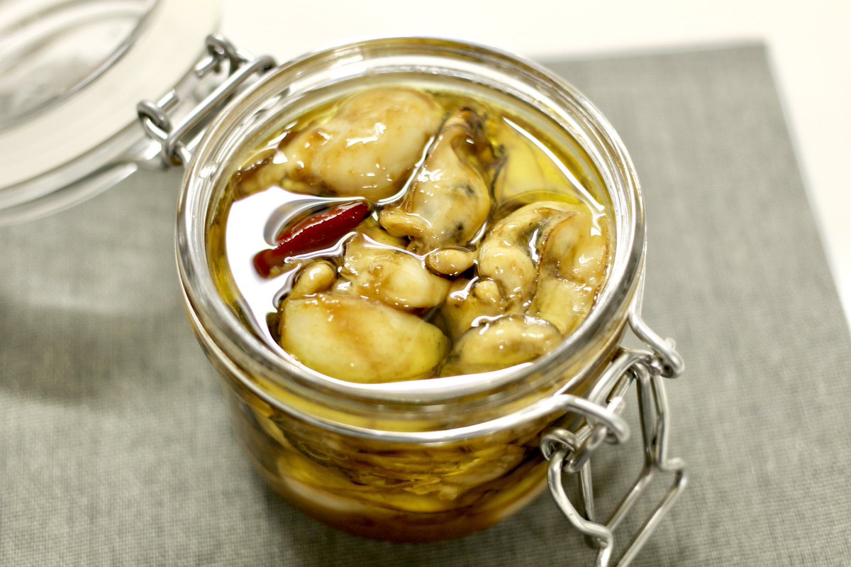 これは、1週間後が美味しいやつ✨牡蠣を見つけるとすぐ作っちゃう…  そのまま食べるもヨシ‼️パスタにするもヨシ‼️ 